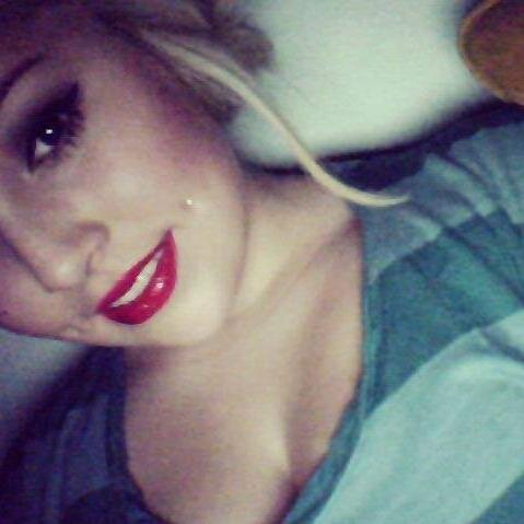 Single Life|17|12th Grade|Fuck It Shit Happends|Follow me? ♥