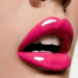 Pembe olan hersey