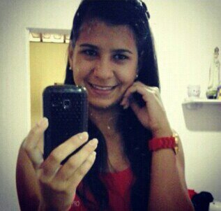 Estudante, casada e  mãe do príncipe Heitor. ✌