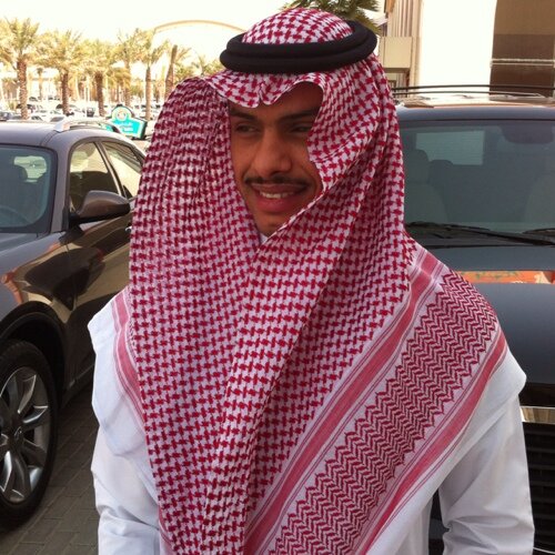 عشقي الاول والاخير الزعيم، الملكي ، نادي القرن الآسيوي مايحتاج اذكر من لانه اشهر من نار على علم.... من اشد المعجبين بالسويسري روجر فيدرير