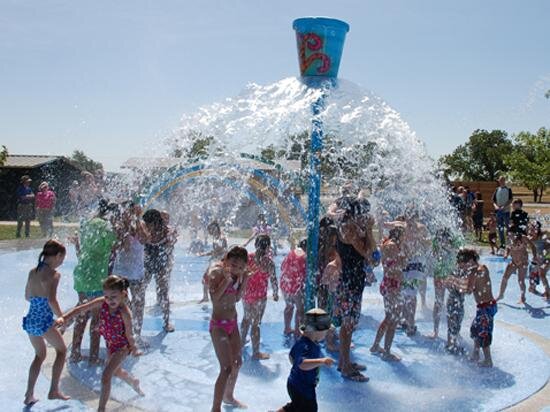 Splash Sanford is a community of dedicated Citizens of Sanford/Springvale that have organized to raise funds to build a splash/sprinkle pad in Sanford Maine.