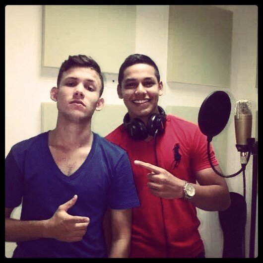 Artista Urbano, Compositor. En busca de mis sueños, no me rindo
 #TheLowlyWarrior #AnotherOne