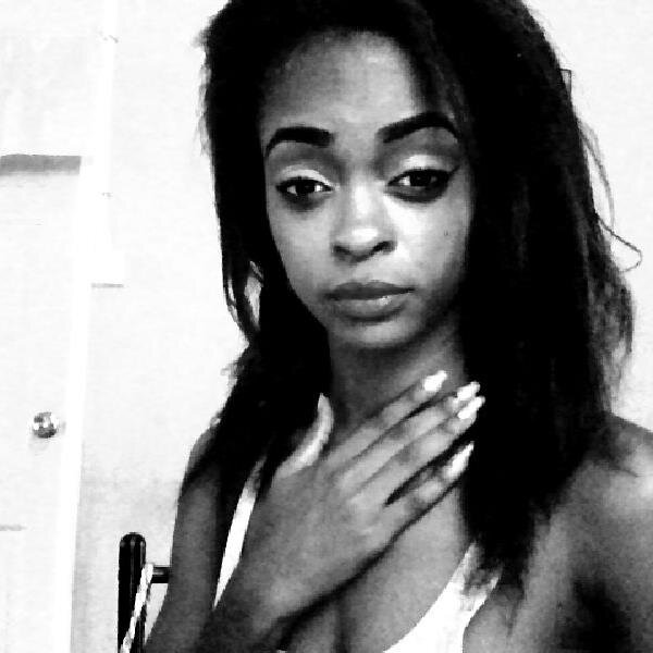 Liyαн•тяεηdy♥/:\o...  real tears arent those that fall from the eye and cover the face but those that fall from the heart and covers the soul..™