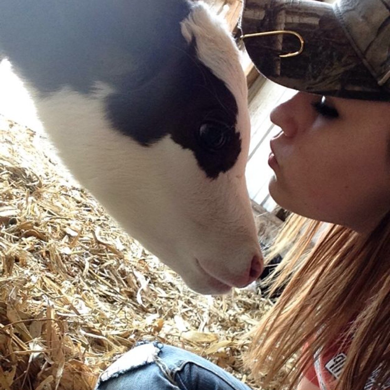 Hick__Bitch's profile picture. I dip and I smoke.