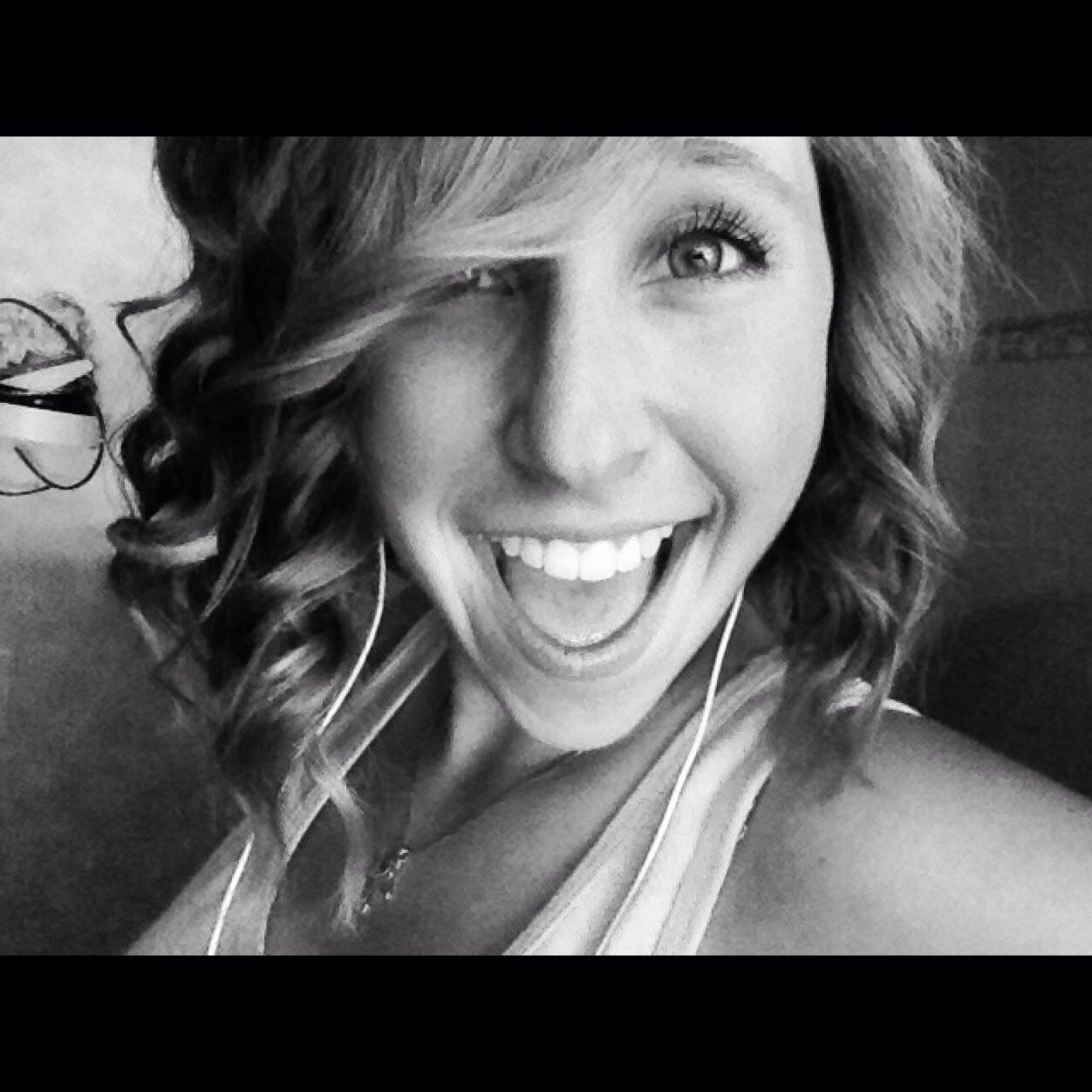 I live and I love, but most importantly, I laugh.
FSU '17