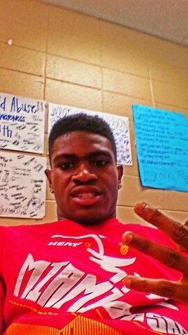 Jst keep itt real w. Yo ppl em   dNt trust nobody or put sOmeone b4 the famm ☺️