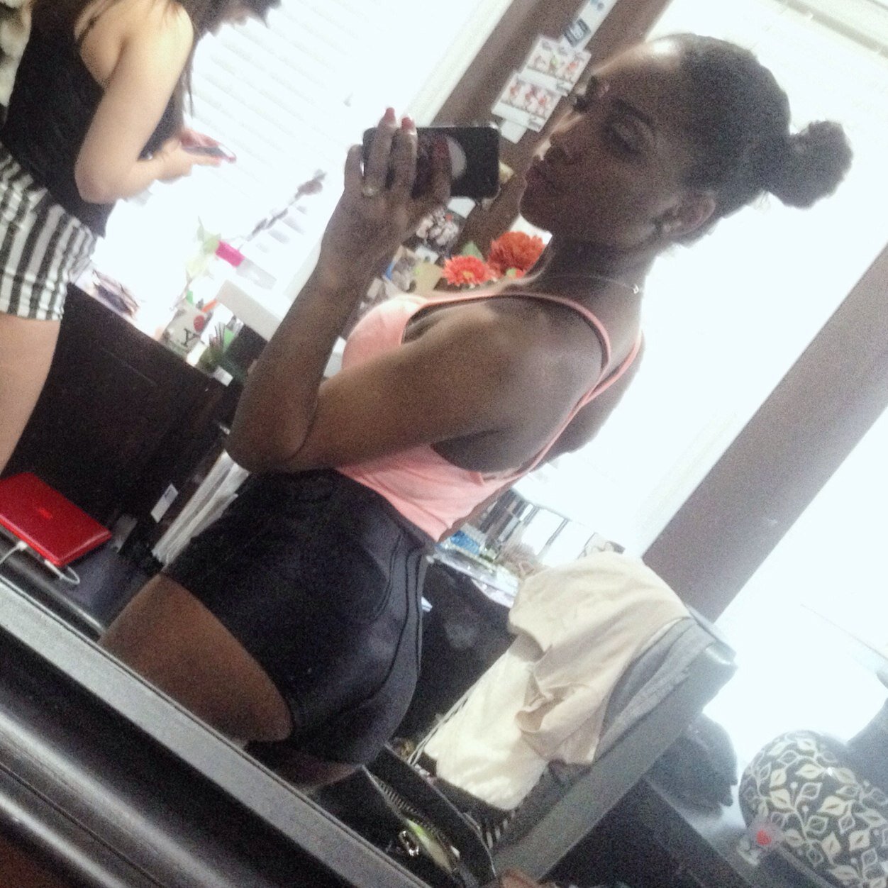 LOattractrion's profile picture. L.O.A