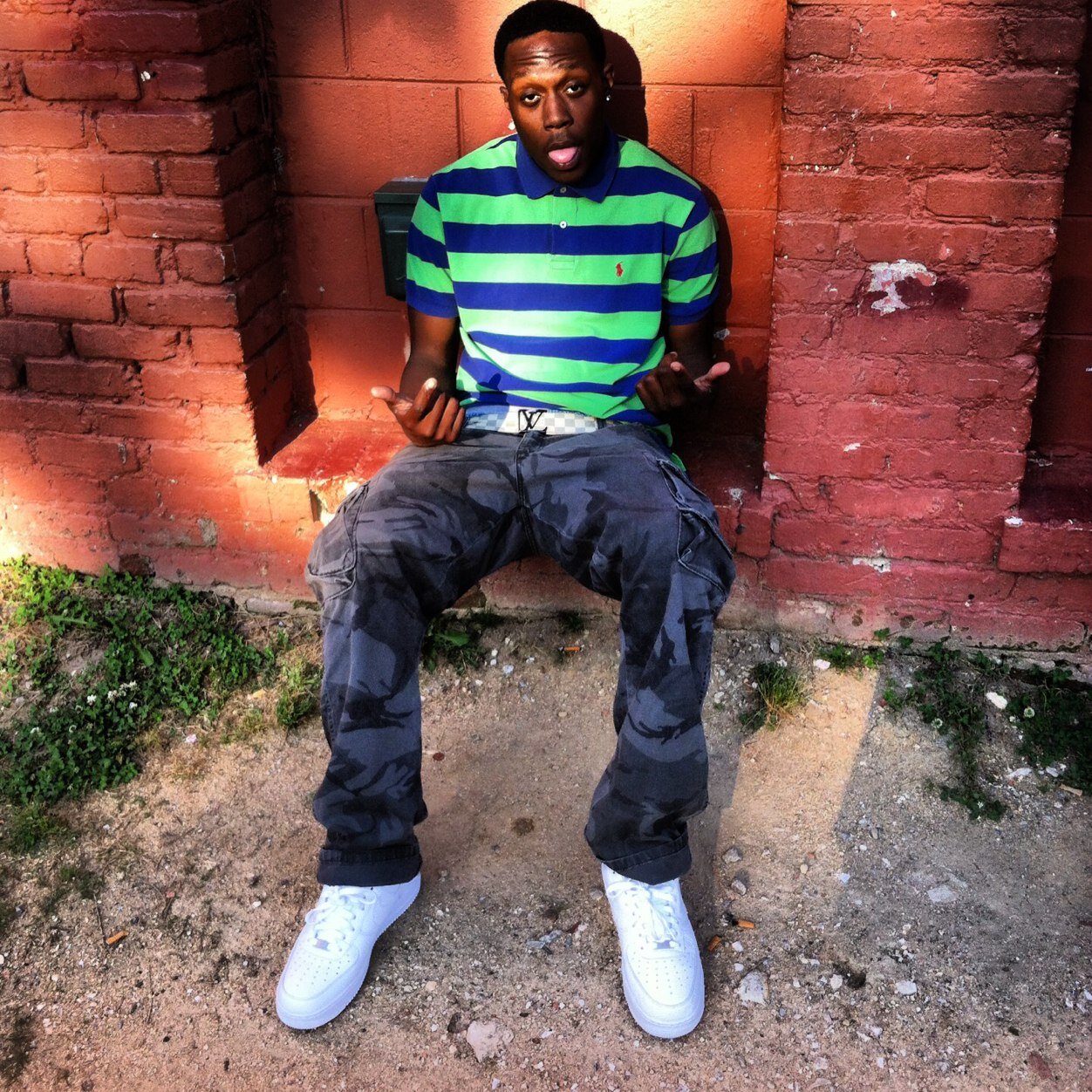 If u aint 150 please get the fuck out my business !! R.I.P grandma and pops#2-12-03 ;7-14-13!