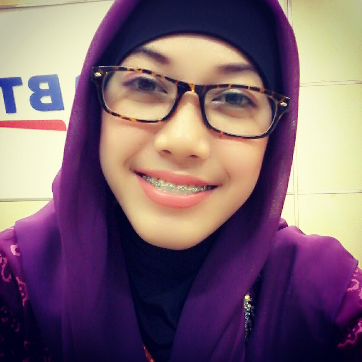 gustiayubogor's profile picture. gusti ayu dianingtias♥ http://t.co/sA3WTaJOZp | 085774973775 | 22f9bfe0 | Cilok Bogarasa