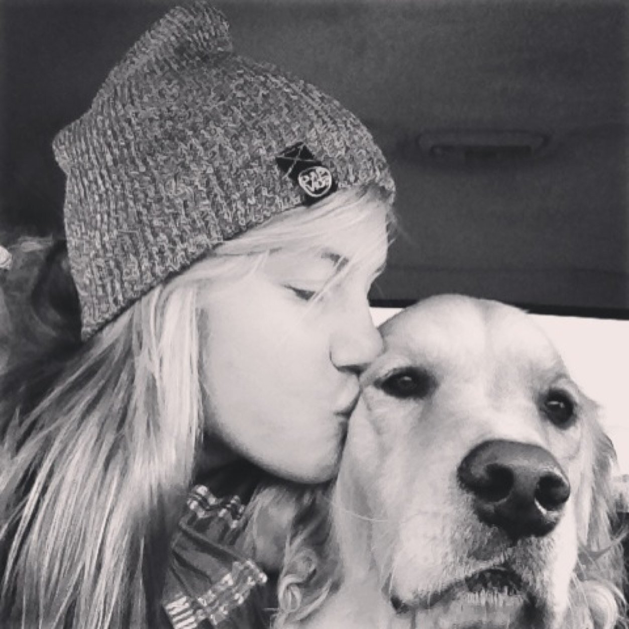 meyer_brooklynn's profile picture. Live Love Bark