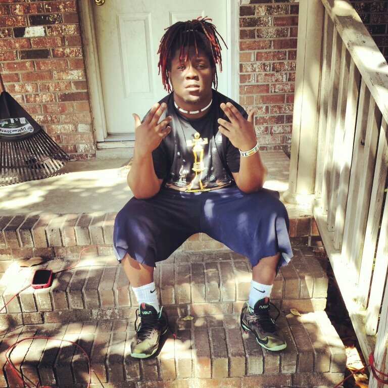 Was gud tweeters.... follow da boi boi TP i follow back.... Its #DreadHeadNation or #NoNation #MetroBoi #LiveShit