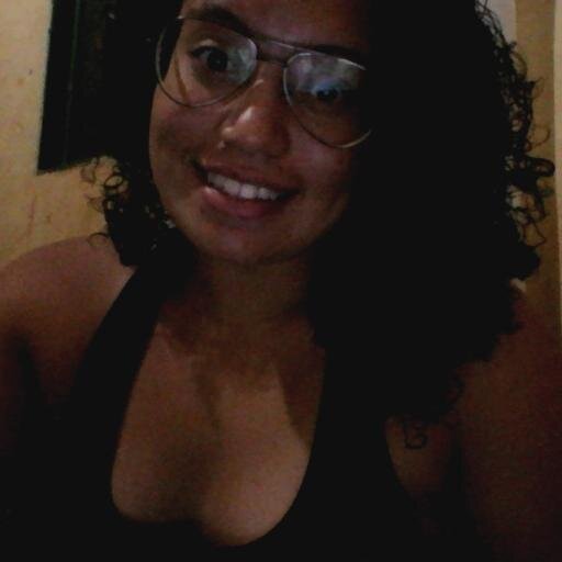 Simpleesmentee::::::.... Sorriia' :)