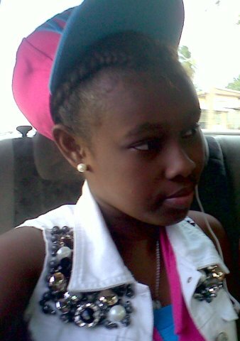 jus living my life while young....pin 79547A48