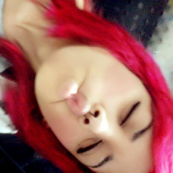 - Cosplayer, Feeder, Ragera e Midliner nas horas vagas -