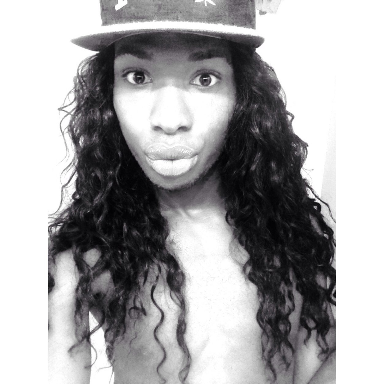 •bizzie_bodie• 21 . black-a-nesse . college khidd . Swaggerific . all about rickie ROE' ZAY baby . #TEAMdarkskin , #TEAMidgaf , #TEAMi♥dick , #TEAMbeatabxtch .