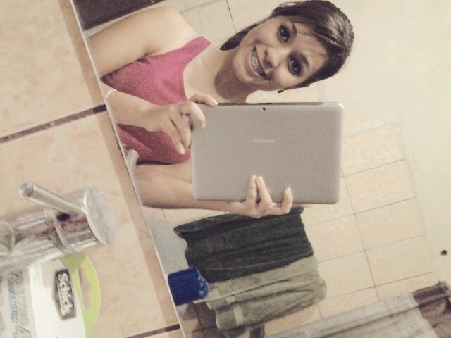 Instagram: F_ClaudiaM