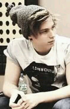 @ilyAustin04 give you a follow. Please Follow back :))
