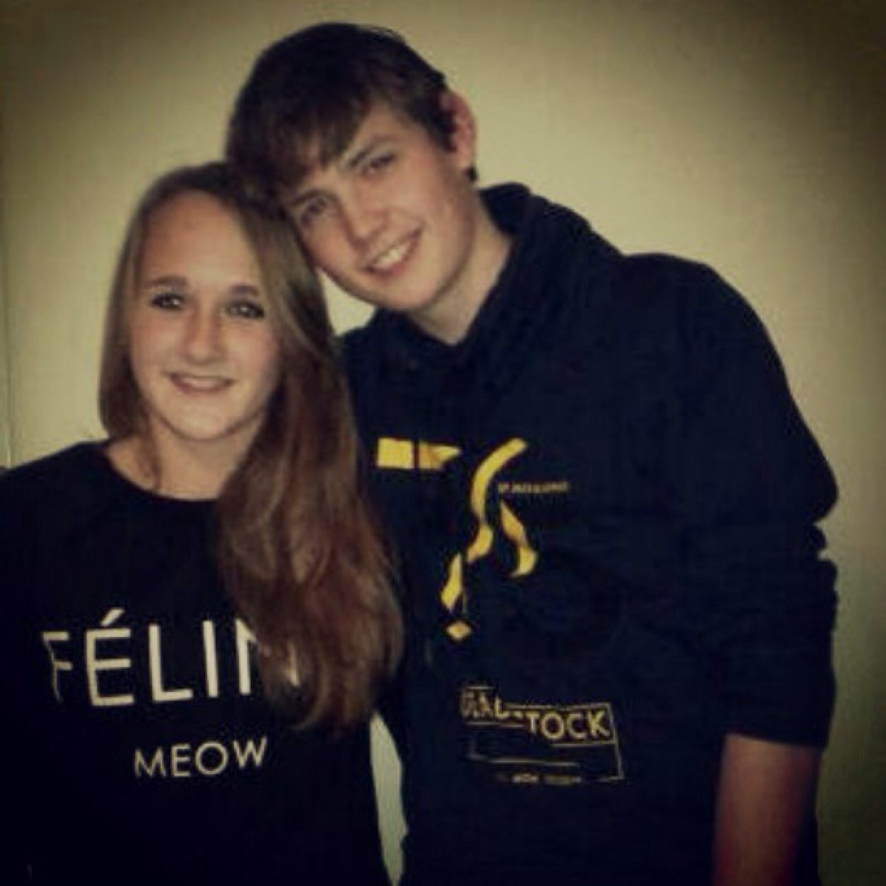 I love you ! - Felineee! al 3jaar beste vriendinnetjes (: houvanjeee ! xo Anouk| Iloveyouubabee xx!|je bent mijn schatje iloveu! xmyrthe| #NegeerTeam w/ levy