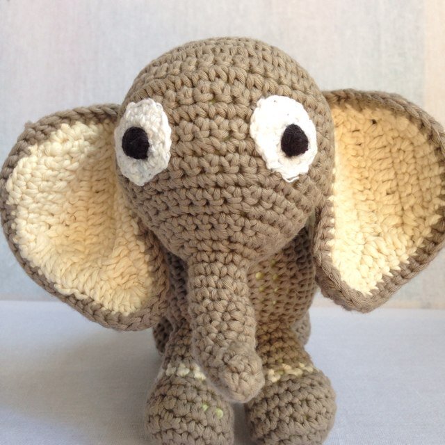 Little Ndaba Handcrafted toys brings together the talents of a group of Zambian women to create a range of knitted and crochet animals in 100% organic cotton.