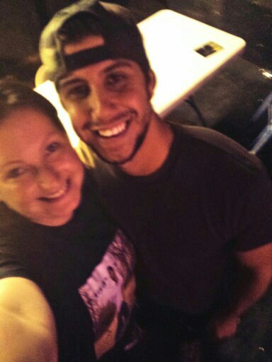 Tonight I wanna show off-SoMo let me show off & we can make love OR we can just touch ;)