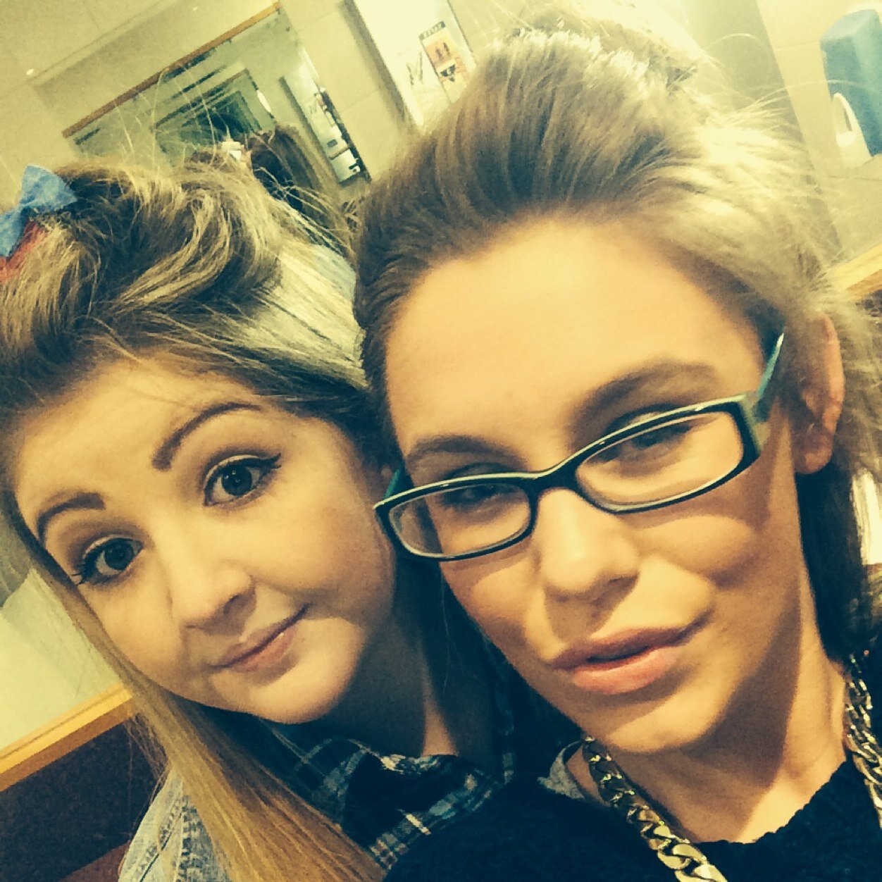 katiebell_'s profile picture. music 3 @timeflies