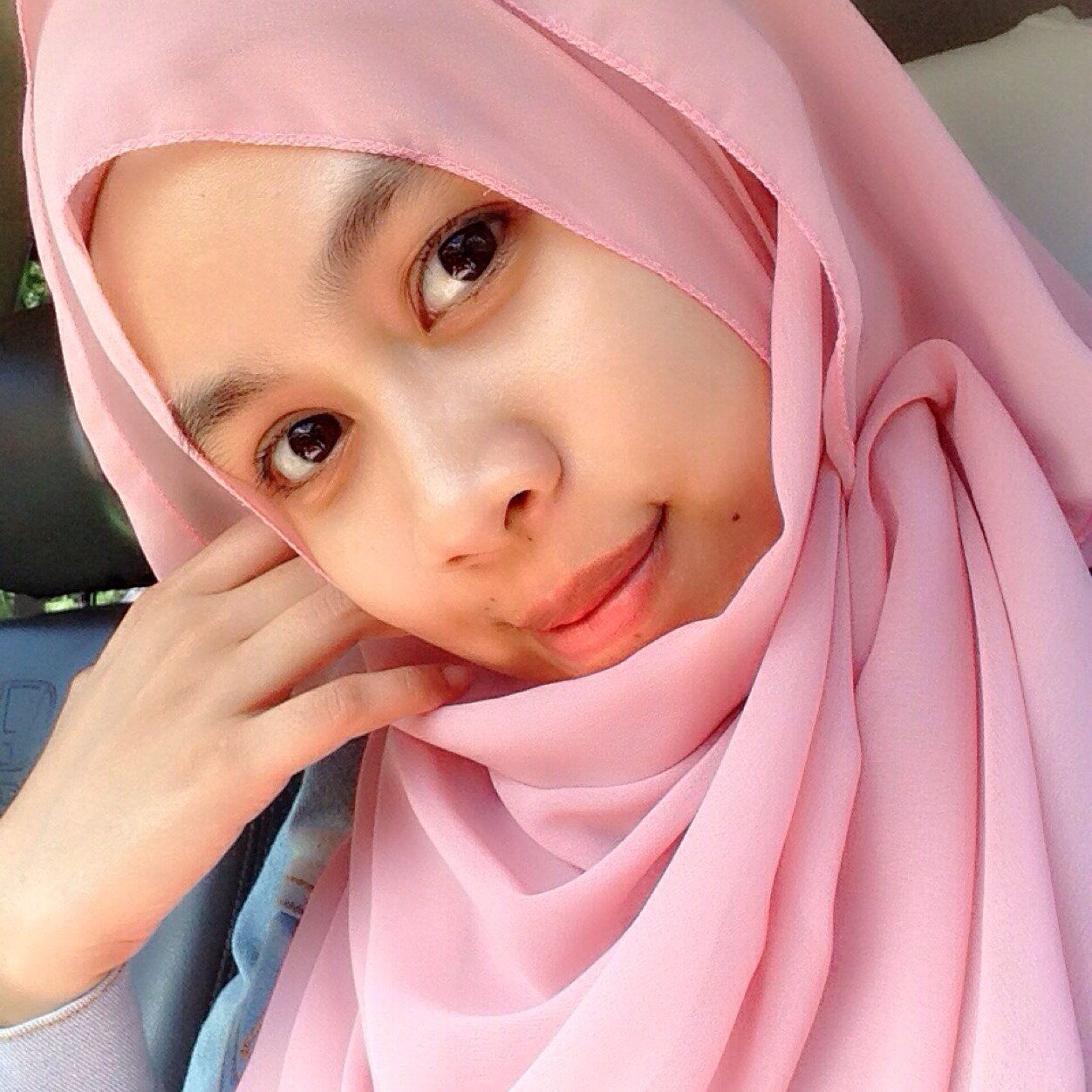 AuliaFadhilah15's profile picture. 