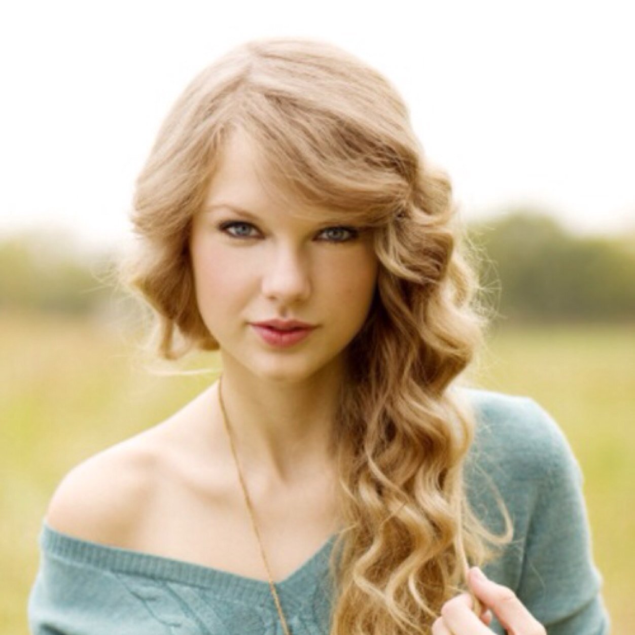 | Viona Webber | @CTOWNCLOSED | German, 27 April 1993 | ¢180 |