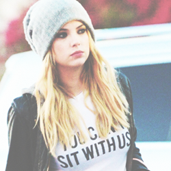 MorganBurwood's profile picture. Genius only comes along in storms of fabled foreign tongues. || Ravenclaw