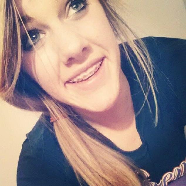 ItsEmily900's profile picture. I'm Emily. I like to do tennis, basketball, softball, track, soccer, dance, swimming, hanging with friends and family.