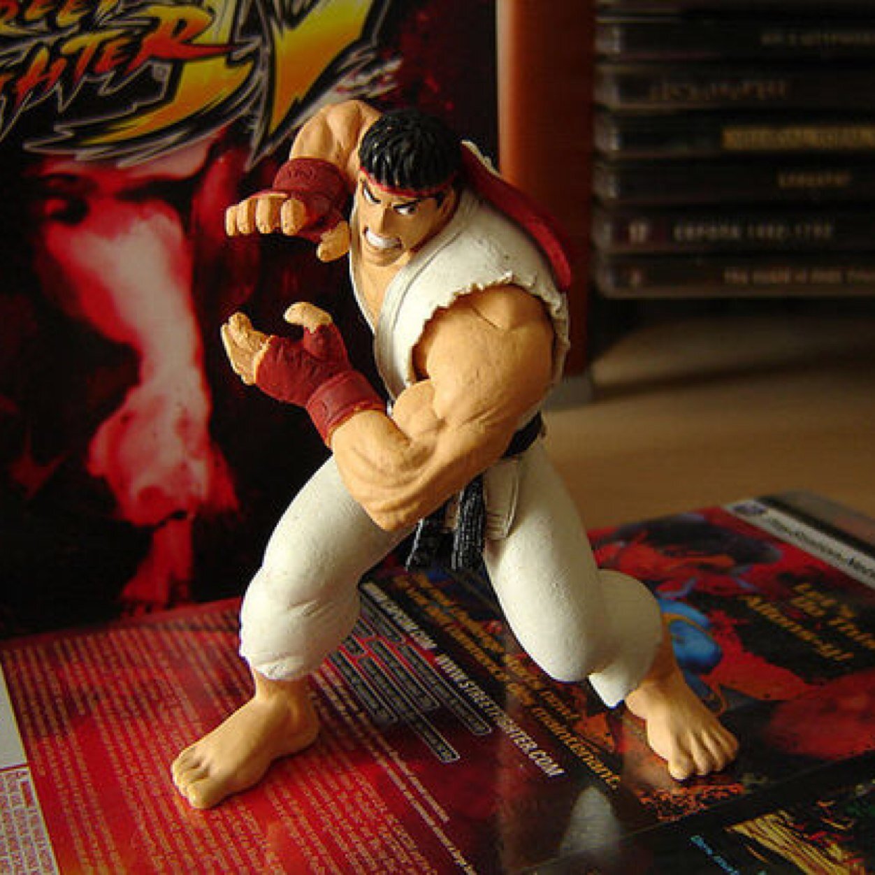 BARKETTELASCARS's profile picture. Peu bavard, calme et énigmatique, il est en permanence dans la lune, dans sa bulle, et sur son ordinateur