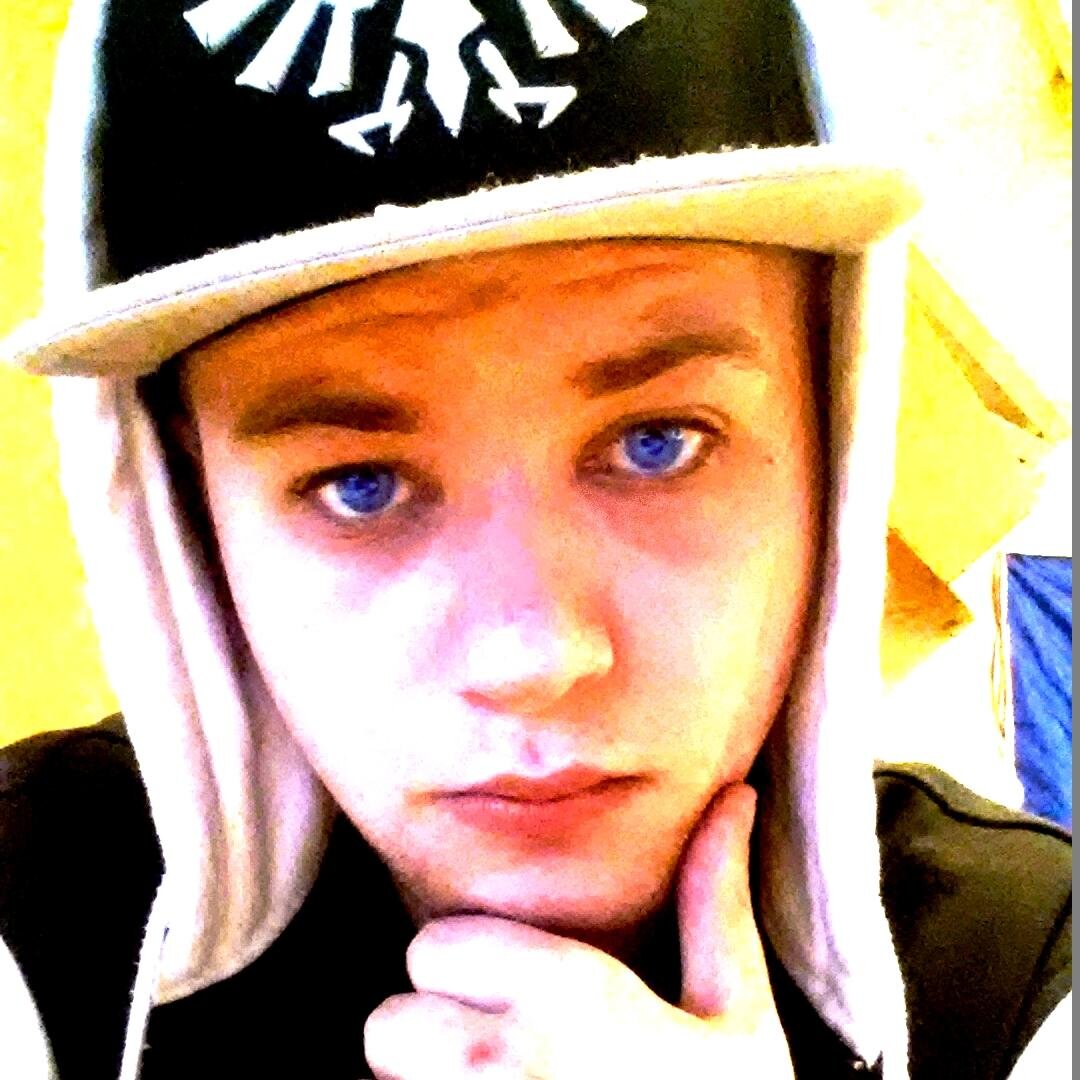 #Artiest #spitter # don't need anybody# Love voor me Family #BosnaBoyWasted #mijdrecht #0297 #connected // Be loyal ! love x
