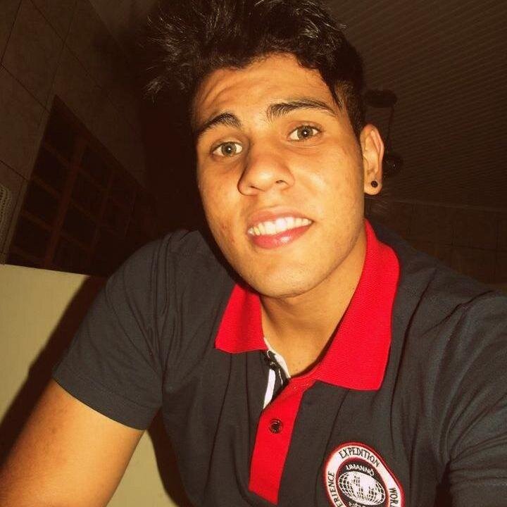 Ator, 18 anos.