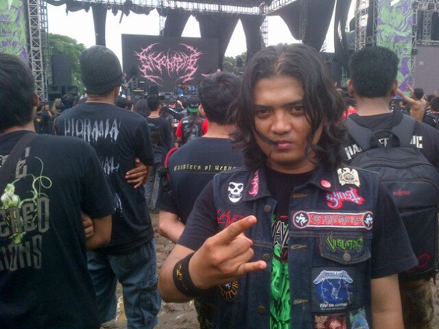 DeadCorpsestore's profile picture. 