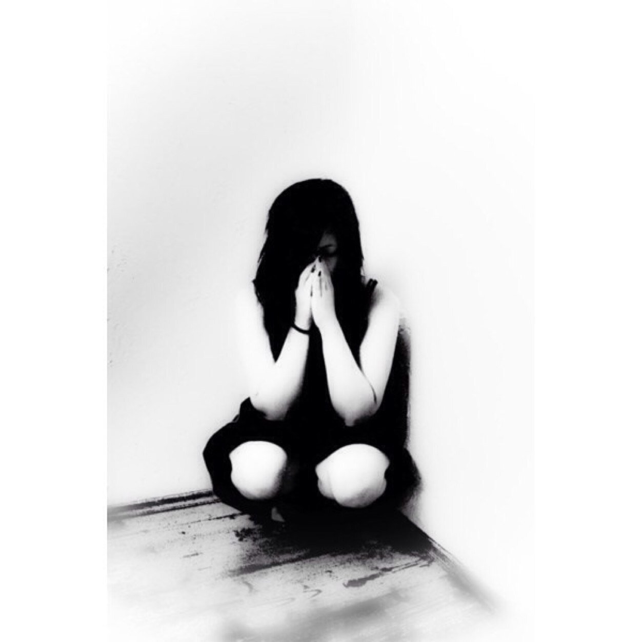 It's all lies darling || Dutch || Female || 17 y/o