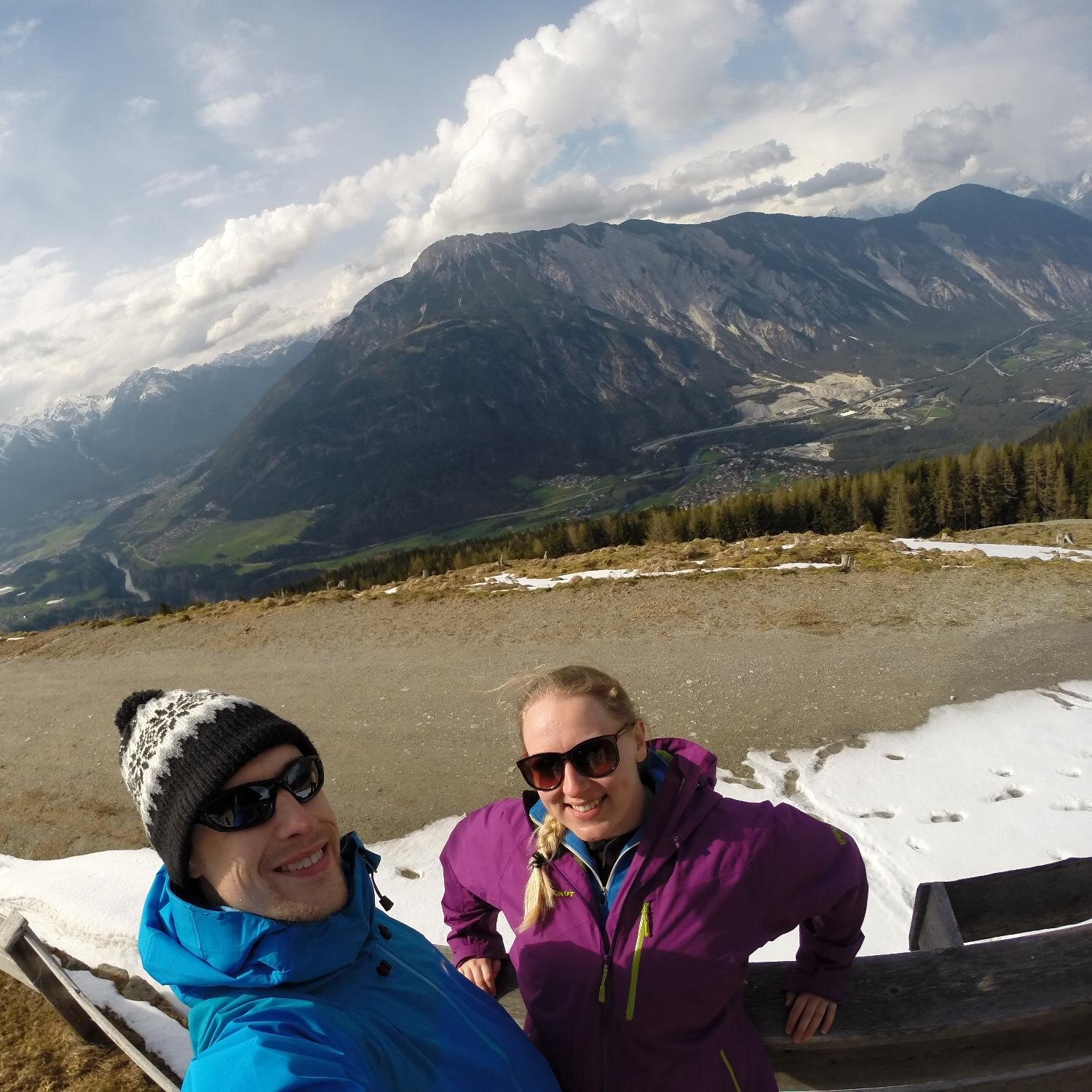 Follow Alex and Nicky's big Austrian Alps adventure on Twitter and our blog! Folgen Alex und Nicky's oesterreiches Abenteuer auf Twitter und unserem Blog!