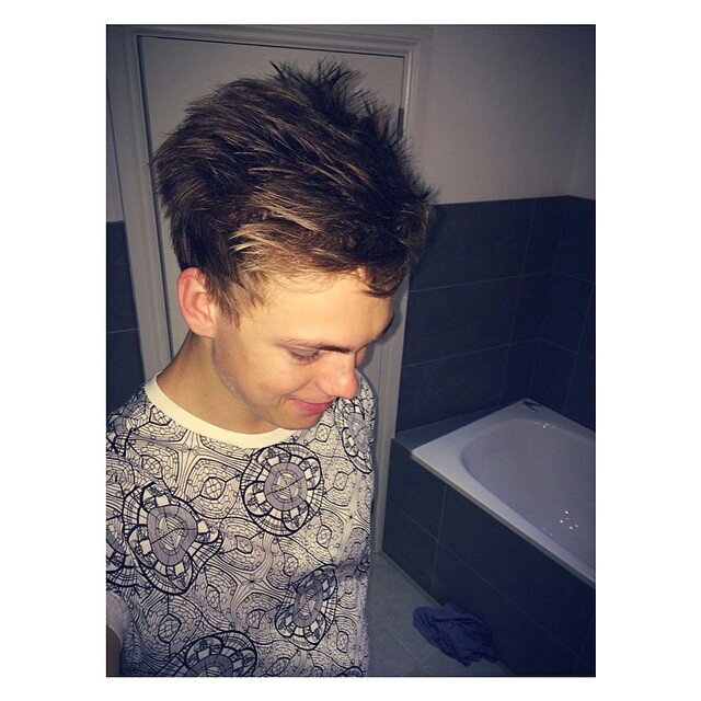 falsecaspar's profile picture. 