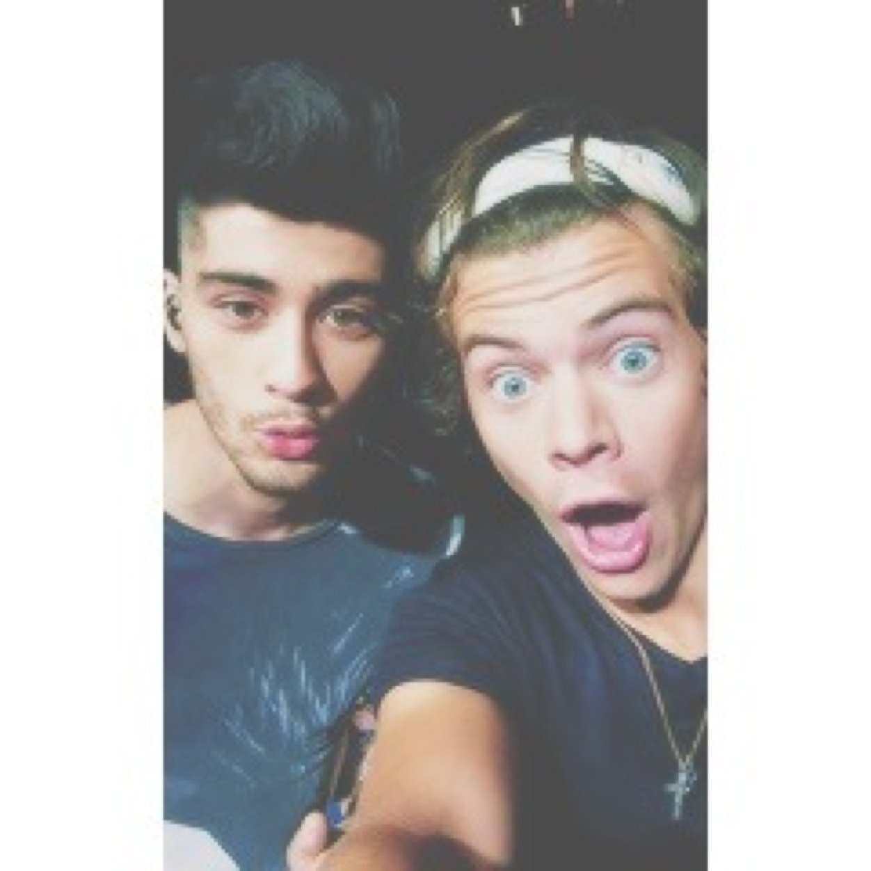 HIII, PLEASE FOLLOW @itssocheshire THANK YOU, I LOVE YOU