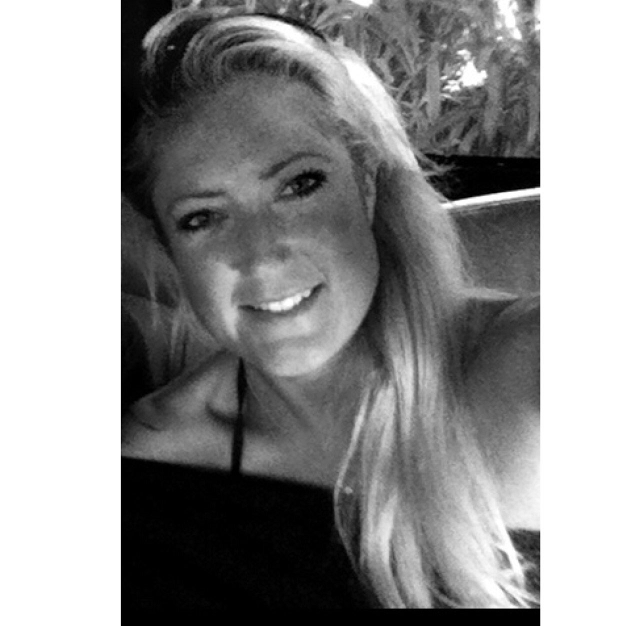 kerry_skelton's profile picture. make up artist to the stars