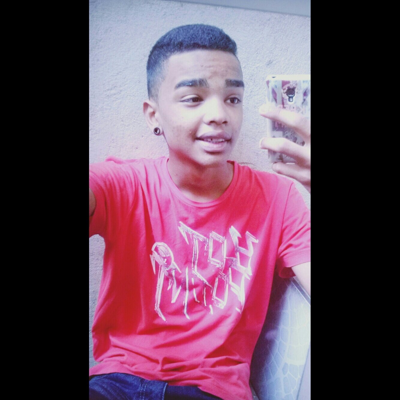 15 years, Brasil, Men,  Instagram : http://t.co/Fld807F6Ah Facebook : https://t.co/K5VAJ49e5N