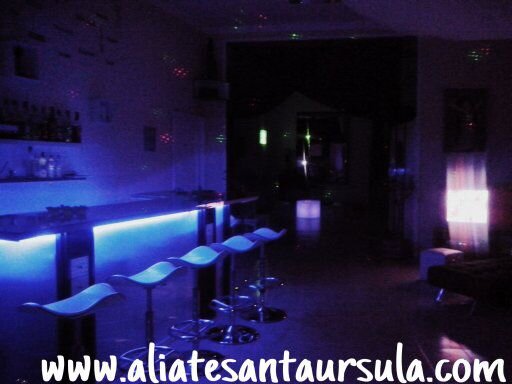 Un lugar agradable donde podrá cumplir sus fantasías!! Telf: 652113187