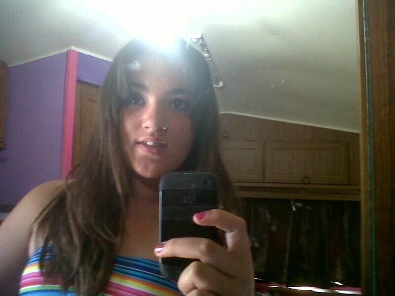 ALTA,ojos marrones,morena (pelo), algoo alocada si q stoy. mii mh ma mp ermanishaa tokayaa ... l@s mehorees ... ok? -SOBERANO PODER - mi graha y mi hente  ♥