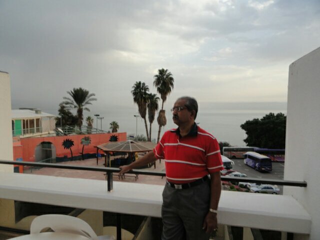 I'm pastor-in-charge of Elshaddai Worship Sanctuary, Hubli, Karnataka, India. I live with my wife Mala & my 2nd daughter Niki.
