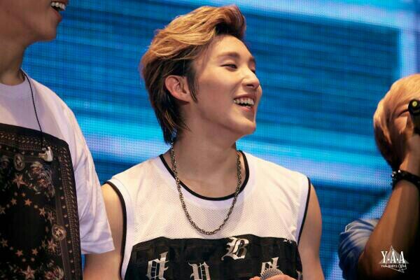 종업 อยากตกหลุมรักผมทักมาคุยกันสิครับ โอลาฟของมุนนะ {Real : @BAP_Jongup} #95line #WeFamBot ❤️
