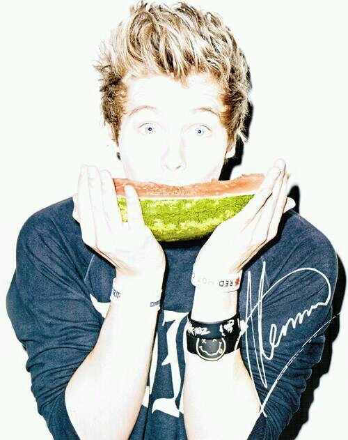 5sos,The vamps,justin bieber&1D