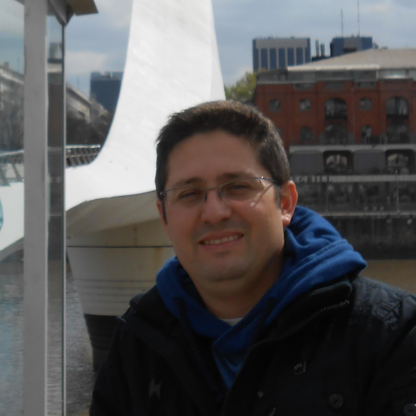 ralforrsilva's profile picture. 