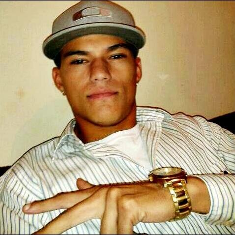 sou como você for cmg! ;)http://t.co/5gJAC6WzVD