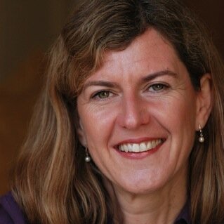 Executive Coach/Facilitator, Supporting Leaders and their Teams to lead authentically with presence, and deliver extraordinary results. http://t.co/s68SK3AUBq