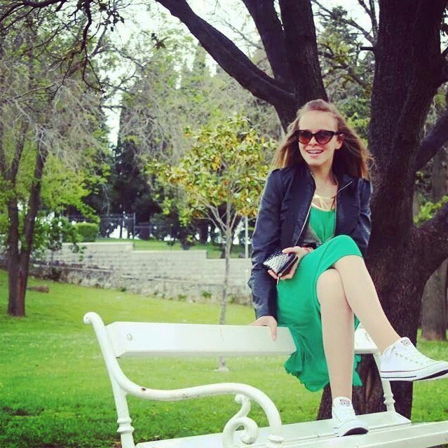 I like spring.I love summer morning.I love  my dog;);* love music and acting;))