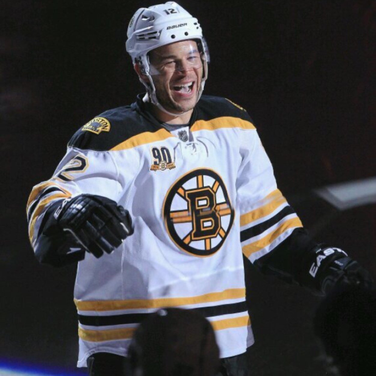 Jarome Fucking Iginla #12 for the boston bruins unrestricted free agent #packingbombsbanginmoms
