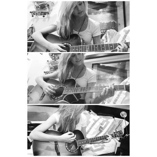 can we pretend that airplanes in the night sky, are like shooting stars, i could really use a wish right now.